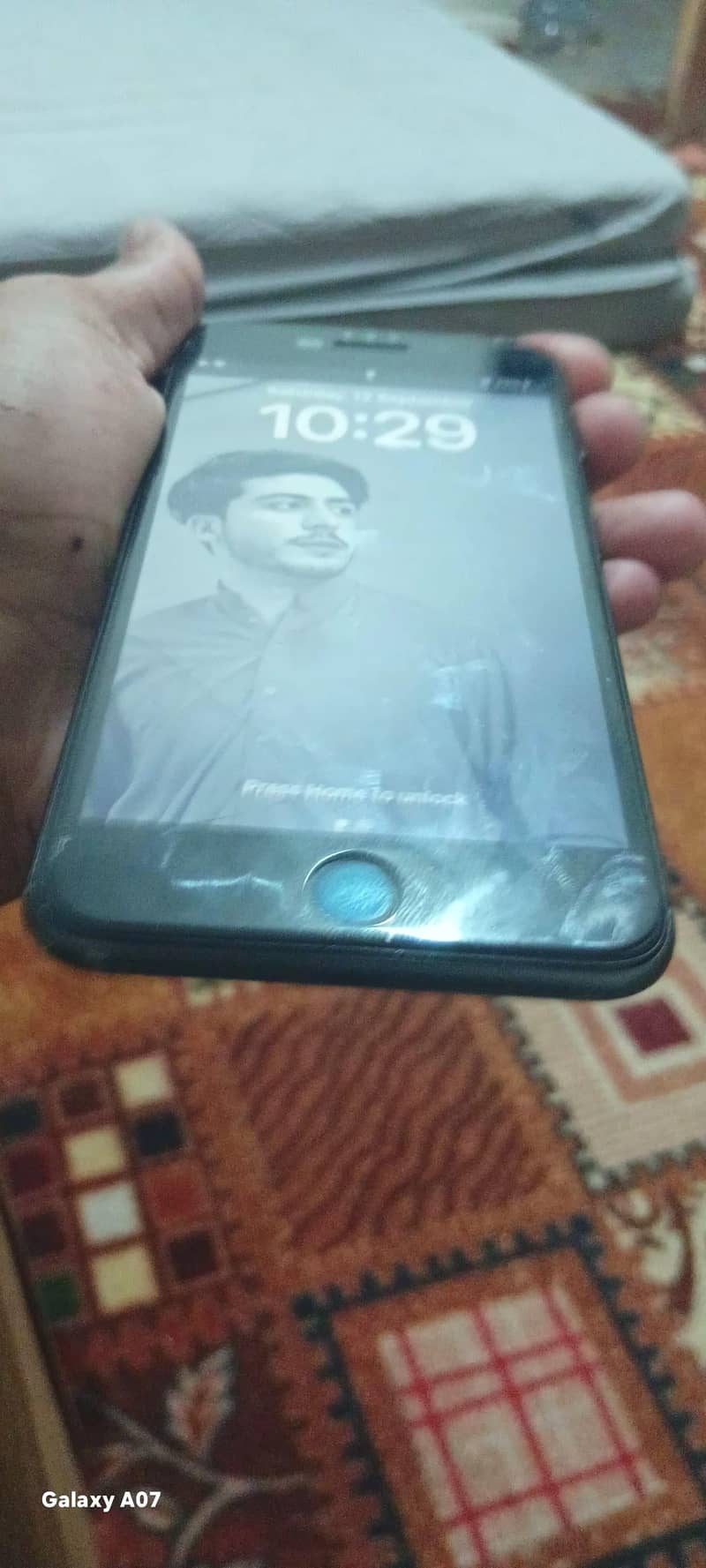 Apple iPhone 8 Plus 1