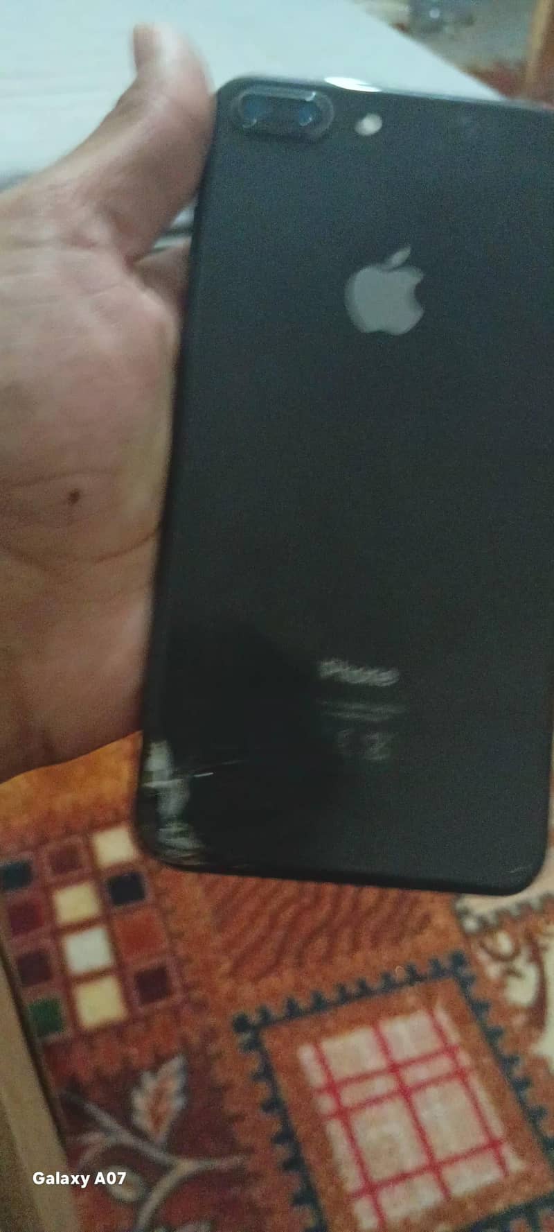 Apple iPhone 8 Plus 2