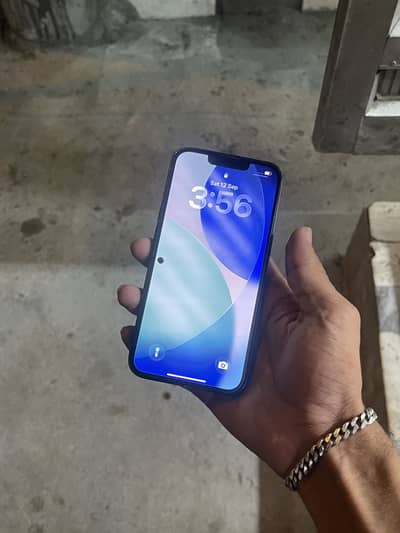Apple iPhone 13