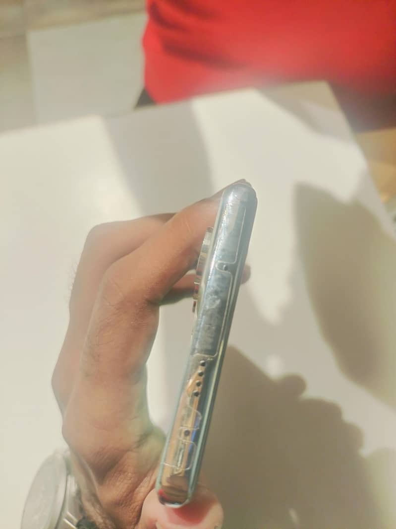 Tecno CAMON 40 Pro 4