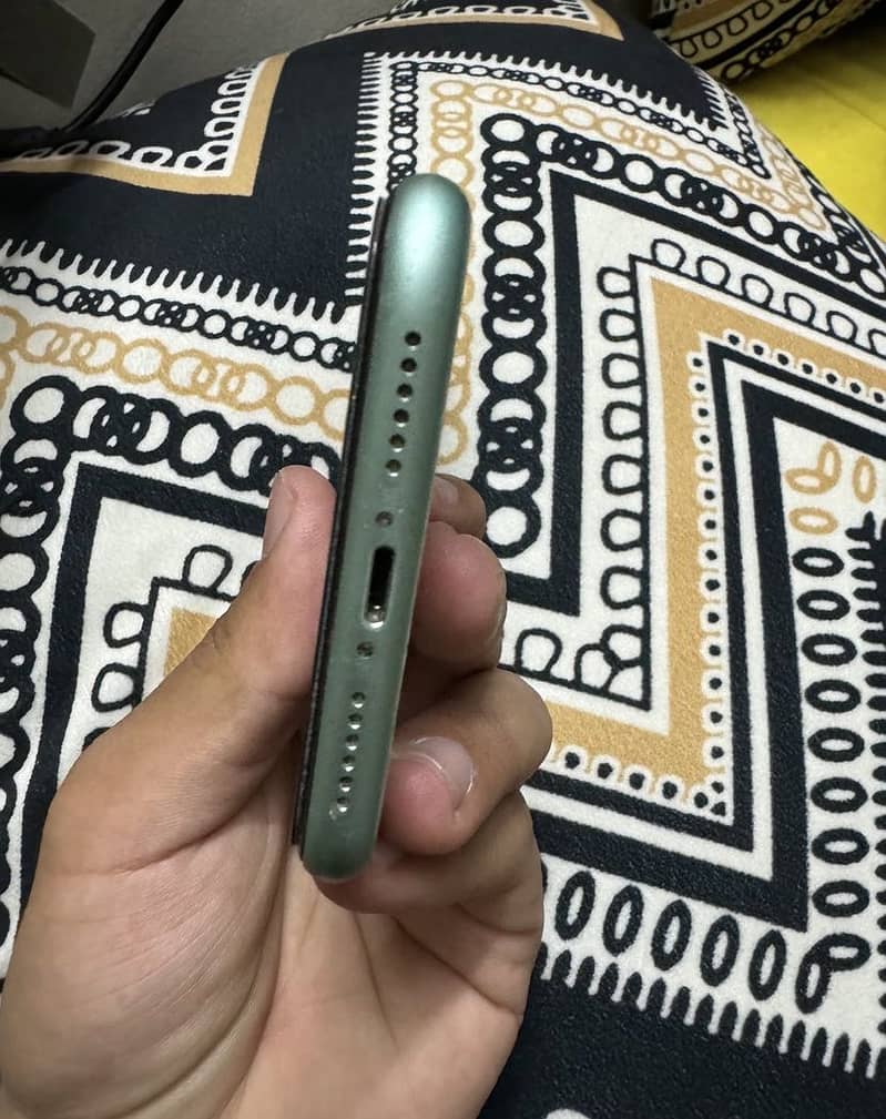Apple iPhone 11 2