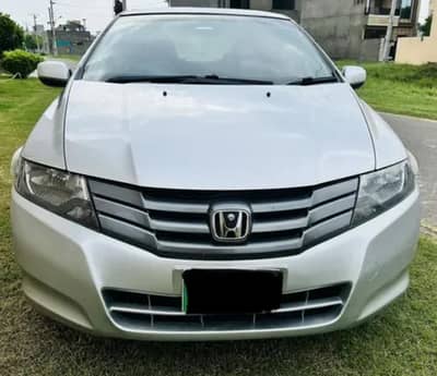 Honda City IVTEC 2009 Bumper to bumper genuine no scratch no dent