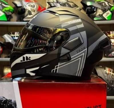 Jiekai 902 Tron Black Grey/ Medium sized padding/ Dot Certified