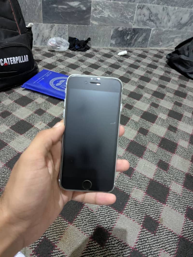 Apple iPhone SE 4
