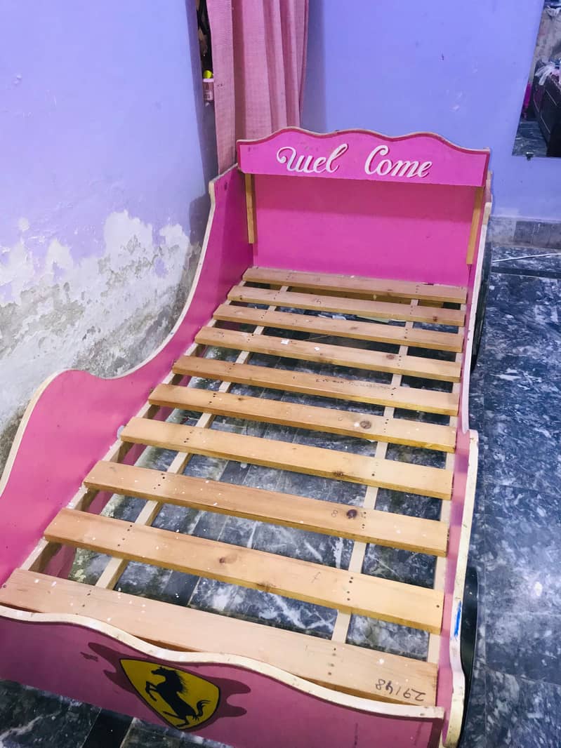 Single Bed 0