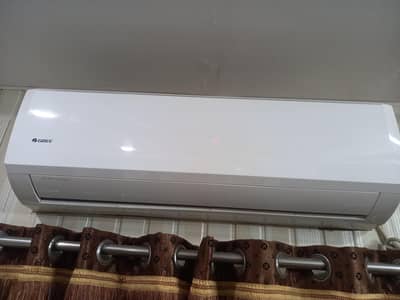 gree 2020 model like brand new just 2 year use