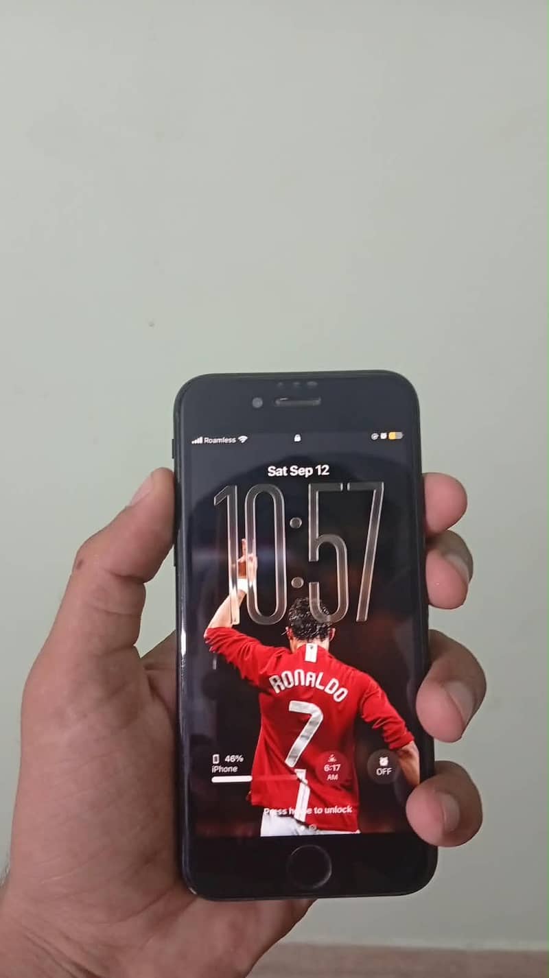 Apple iPhone SE 0
