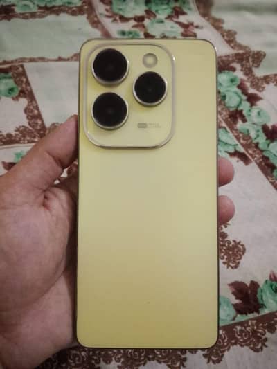 Infinix Hot 40 Pro