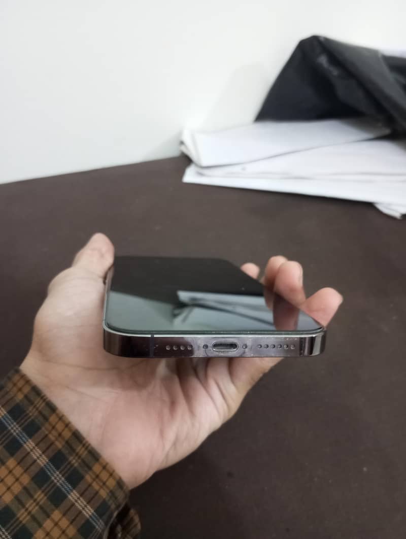 iPhone 14 Pro Max 5
