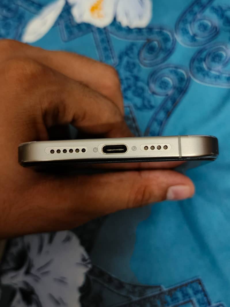 iPhone 15 Pro Max FU 1