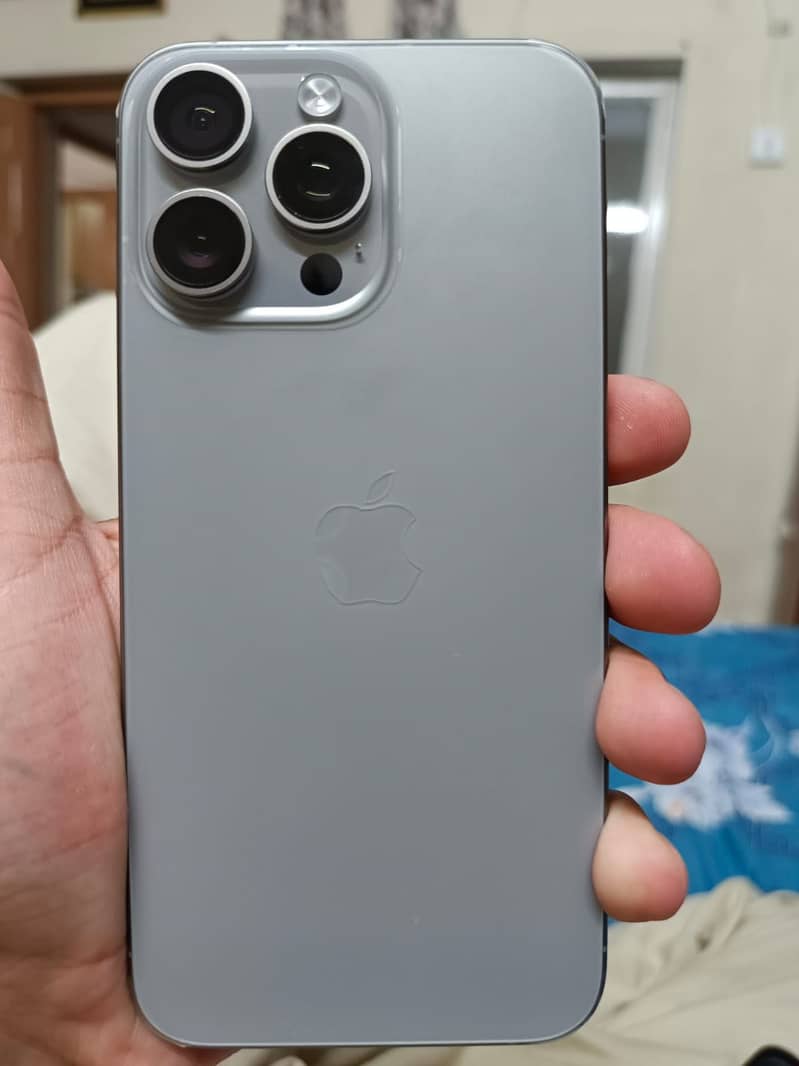 iPhone 15 Pro Max FU 2