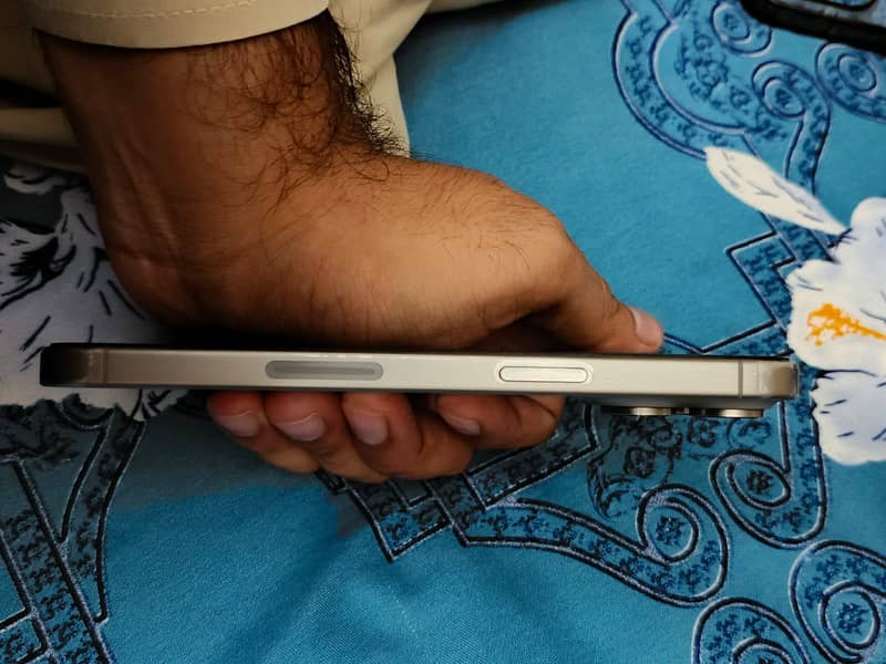 iPhone 15 Pro Max FU 4