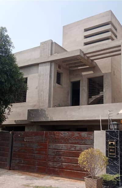 10 Marla Grey Structure House for Sale on Bahria Orchard, Lahore
