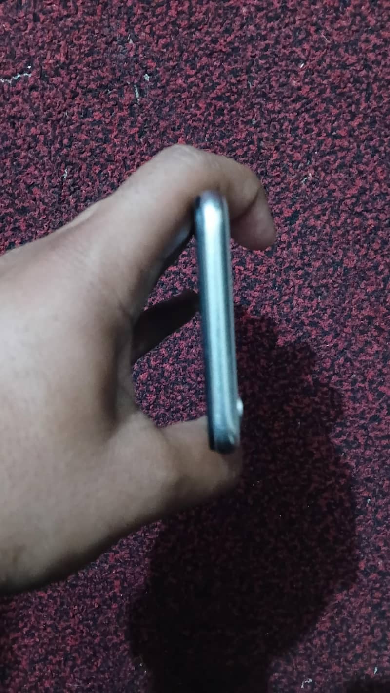 Apple iPhone X 3