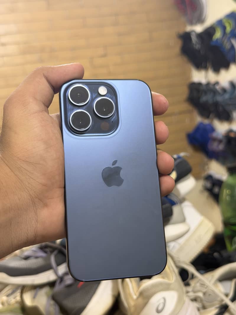 Apple iPhone 15 Pro 2