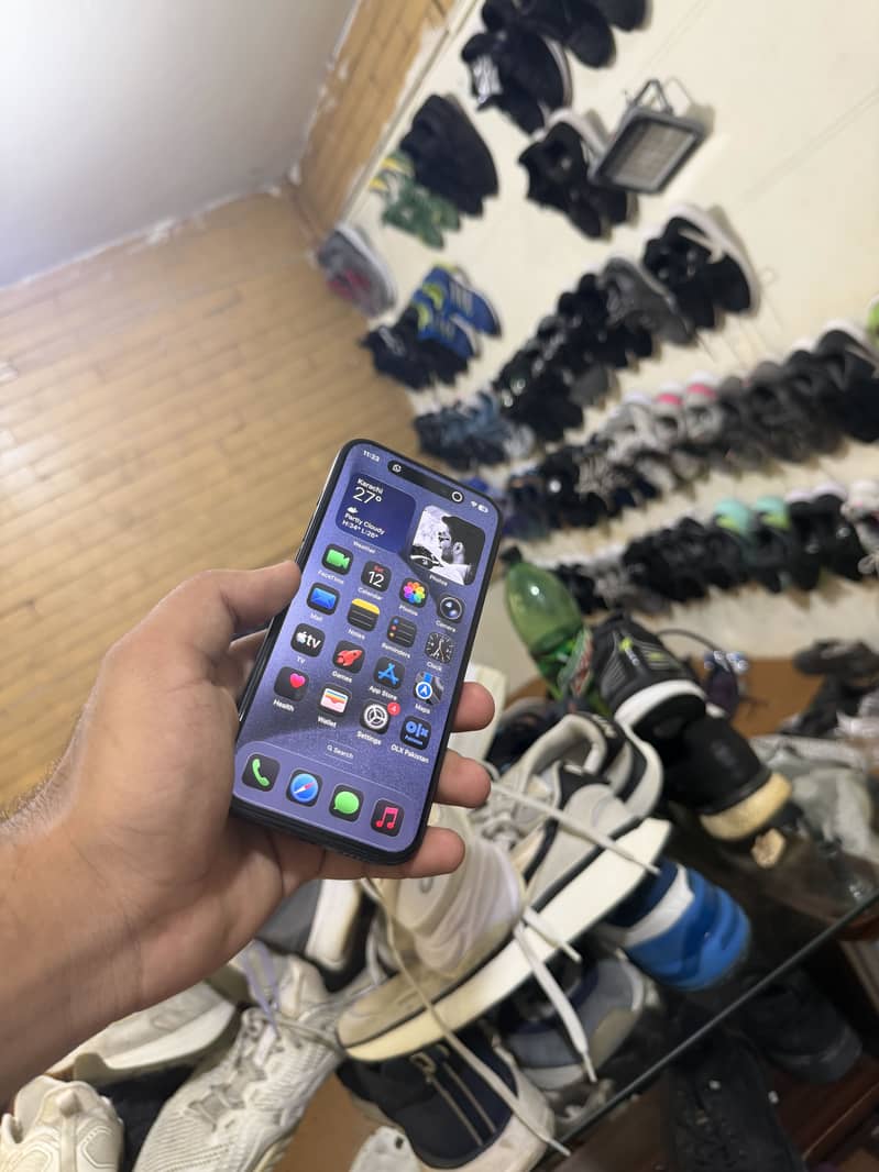 Apple iPhone 15 Pro 3