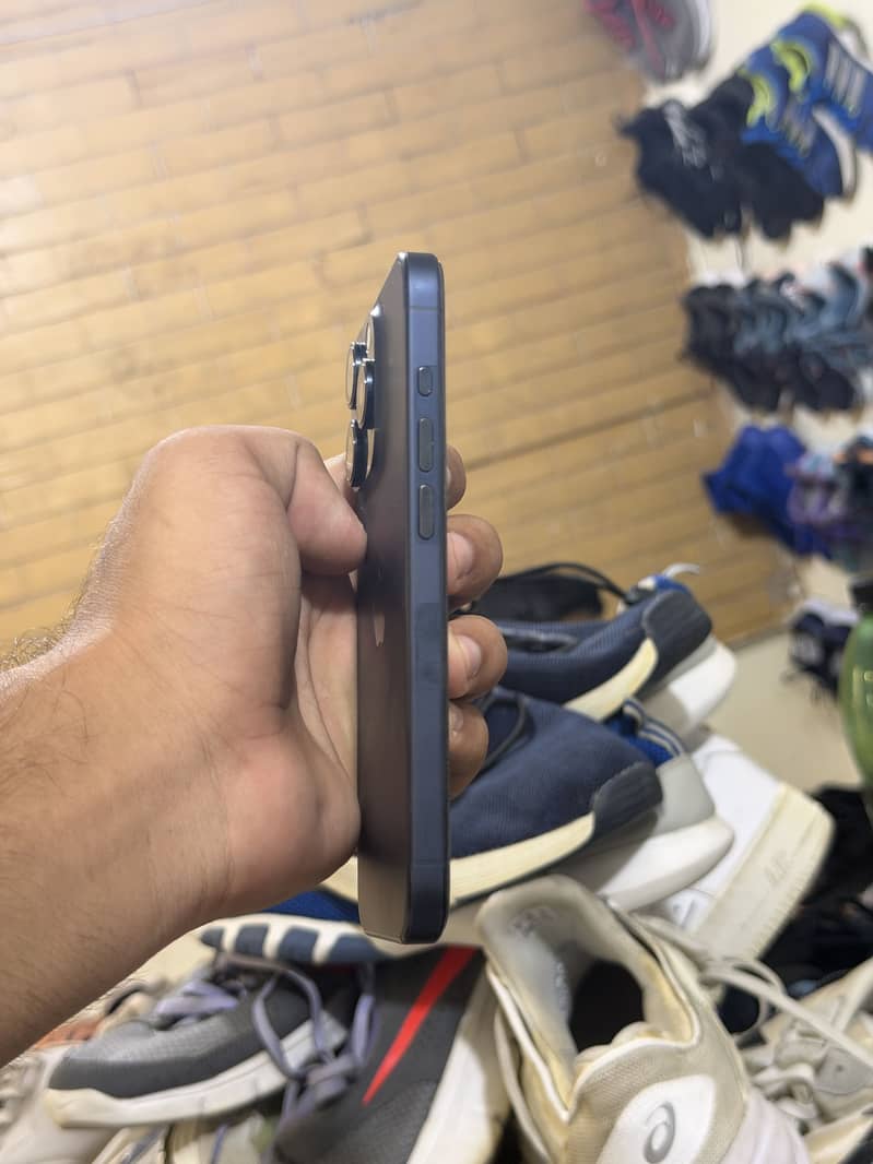 Apple iPhone 15 Pro 5
