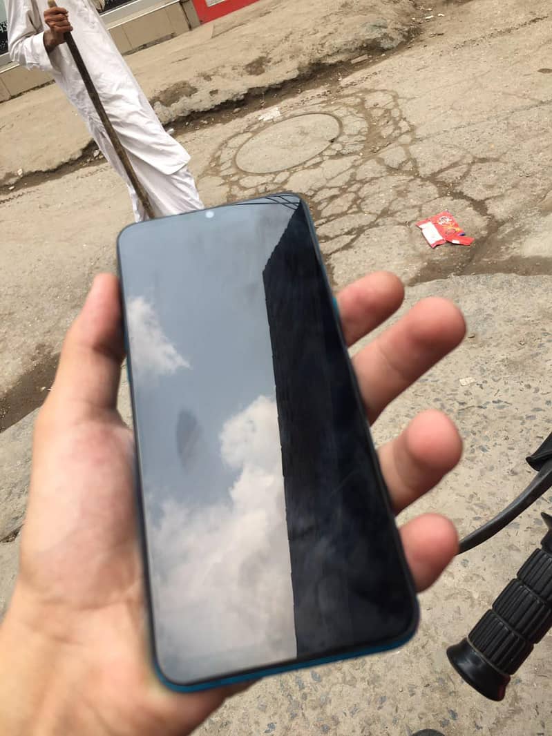 Realme C3 4