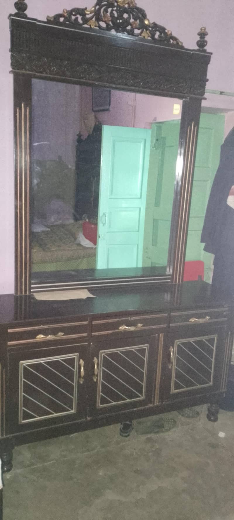 dressing table 0