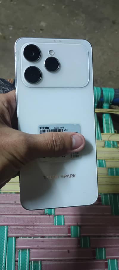 Tecno spark 40
