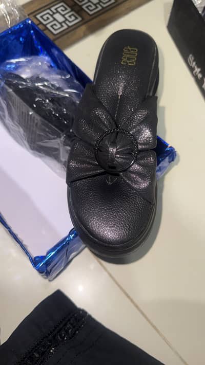 Footwear heels