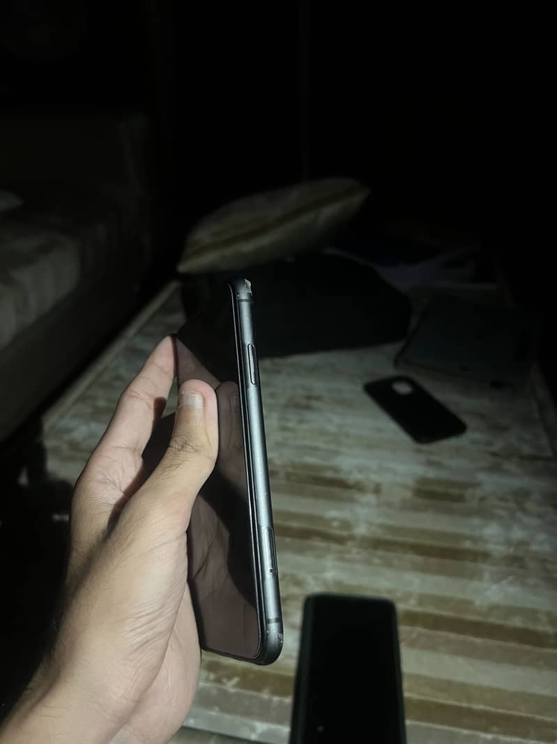 Apple iPhone 11 2