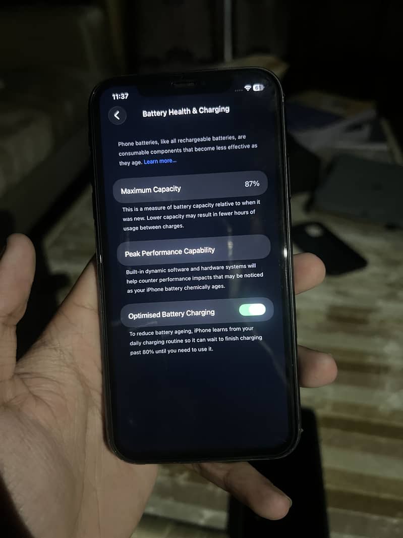 Apple iPhone 11 4