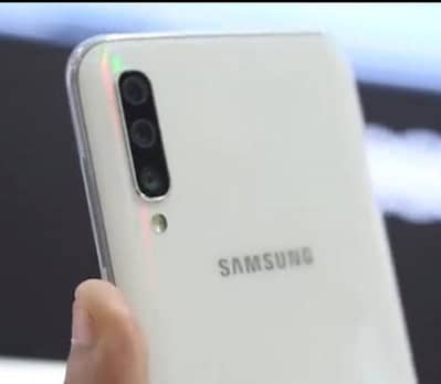 Samsung Galaxy a50 . . 4GB/128GB. . PTA APPROVED WITH COMPLETE BOX . . 10/10