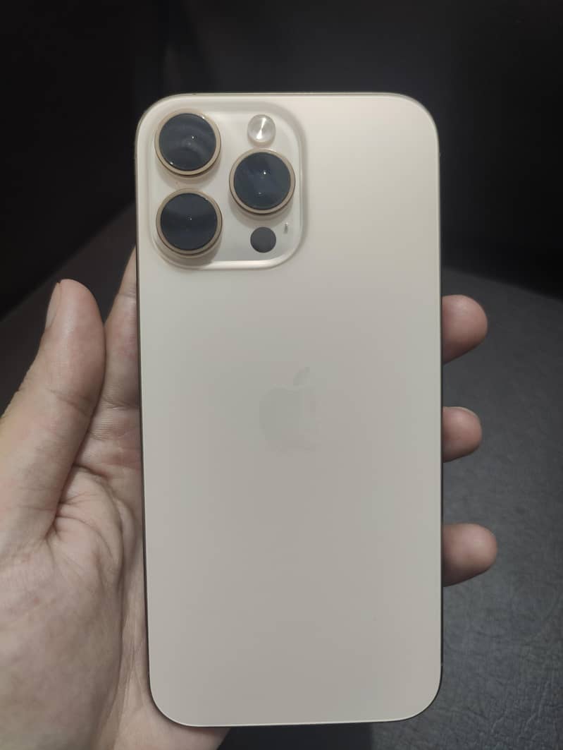 Apple iPhone 16 Pro Max 5