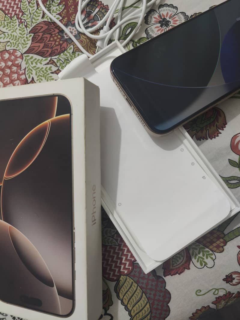 Apple iPhone 16 Pro Max 14