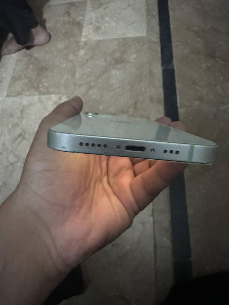 iPhone 12 2