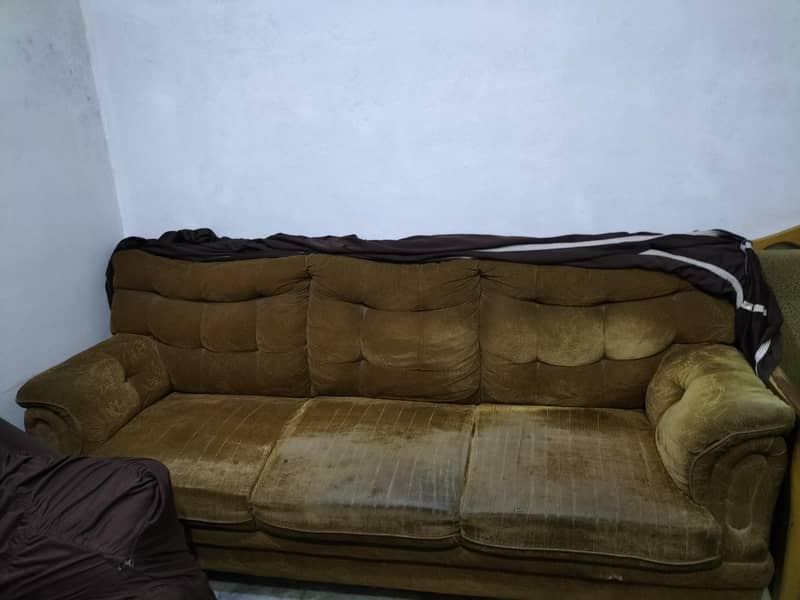 Sofa set 5 seaters 2