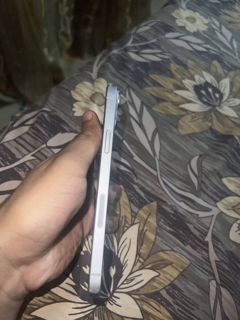 Apple iPhone 14 plus 1