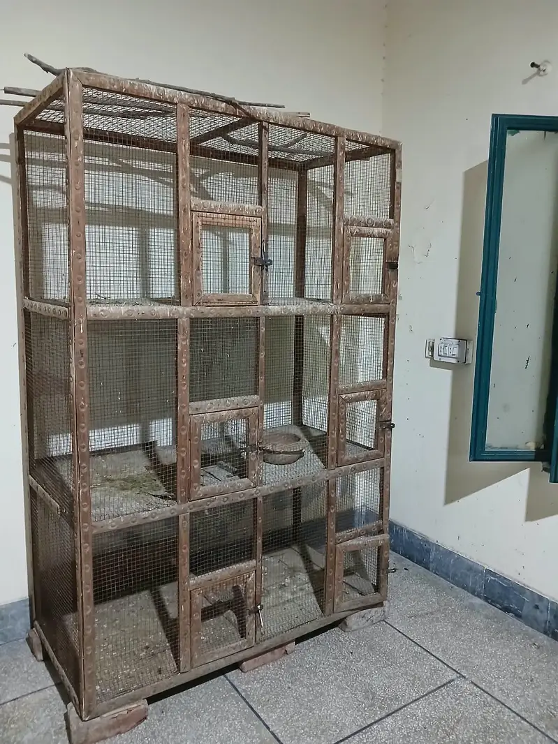 wooden cage — photo 2
