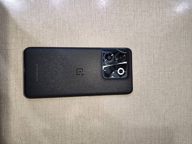 One Plus 10T 1