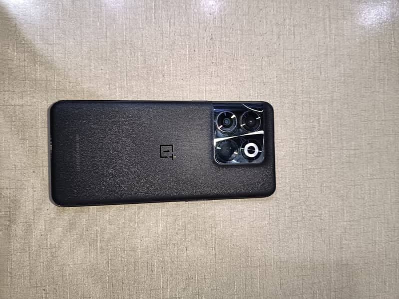 One Plus 10T 6