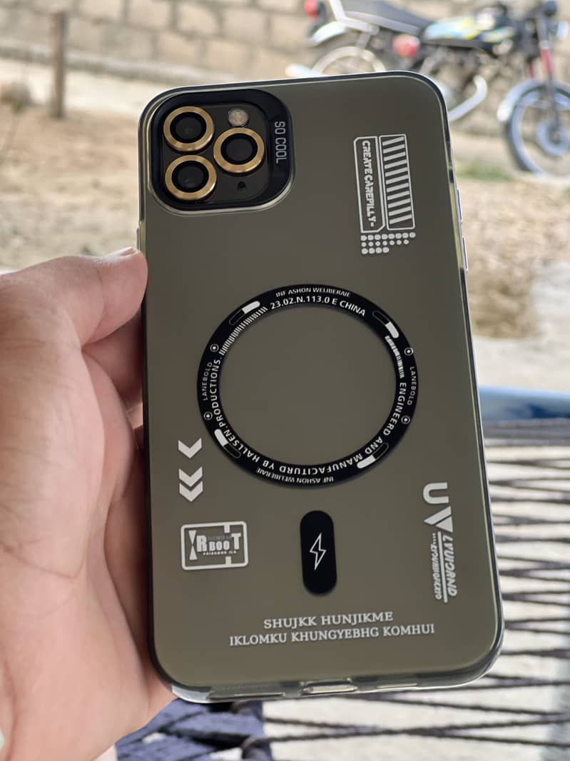 Apple iPhone 11 Pro Max 1