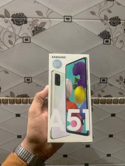 Samsung Mobile A51.  (6-128 / Totally genuine with box only )