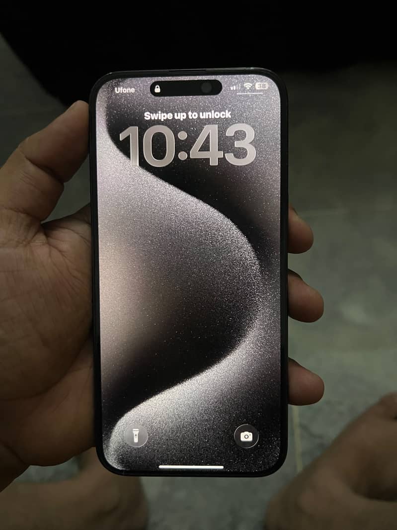 Apple iPhone 15 Pro Max 12