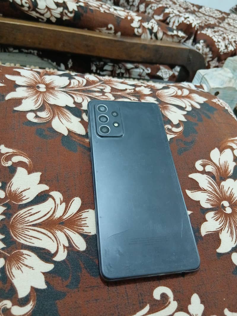 Samsung Mobile A72 2