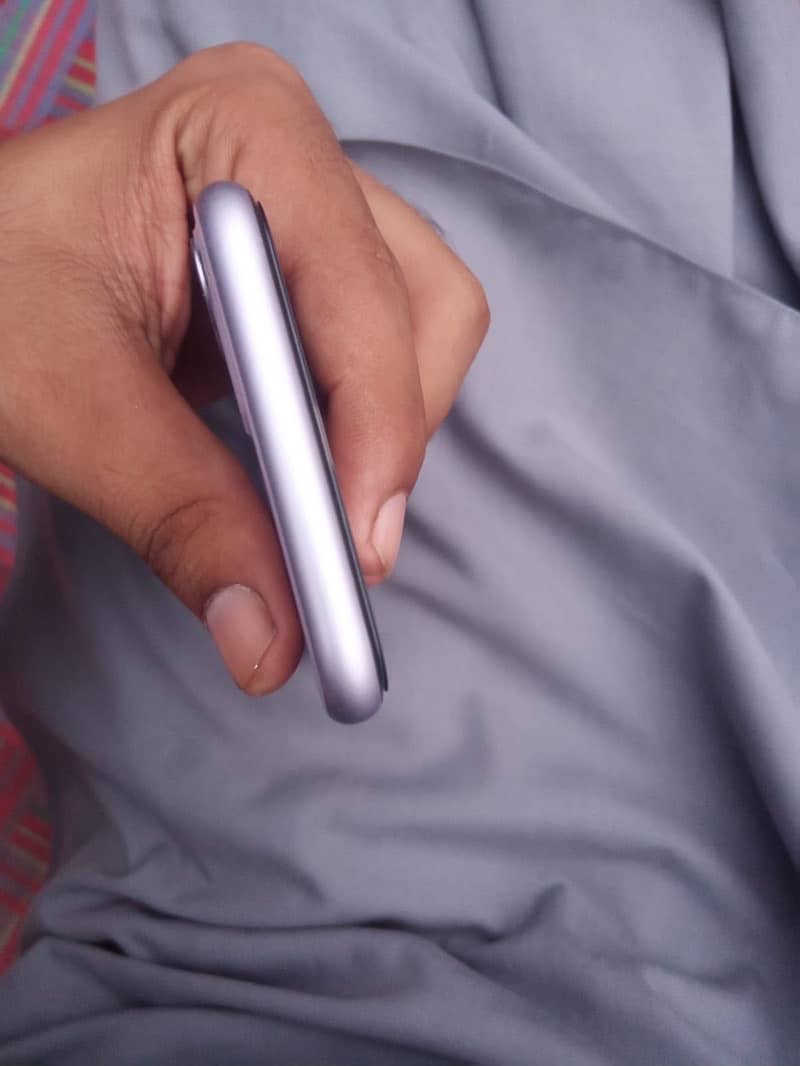 Apple iPhone 11 2