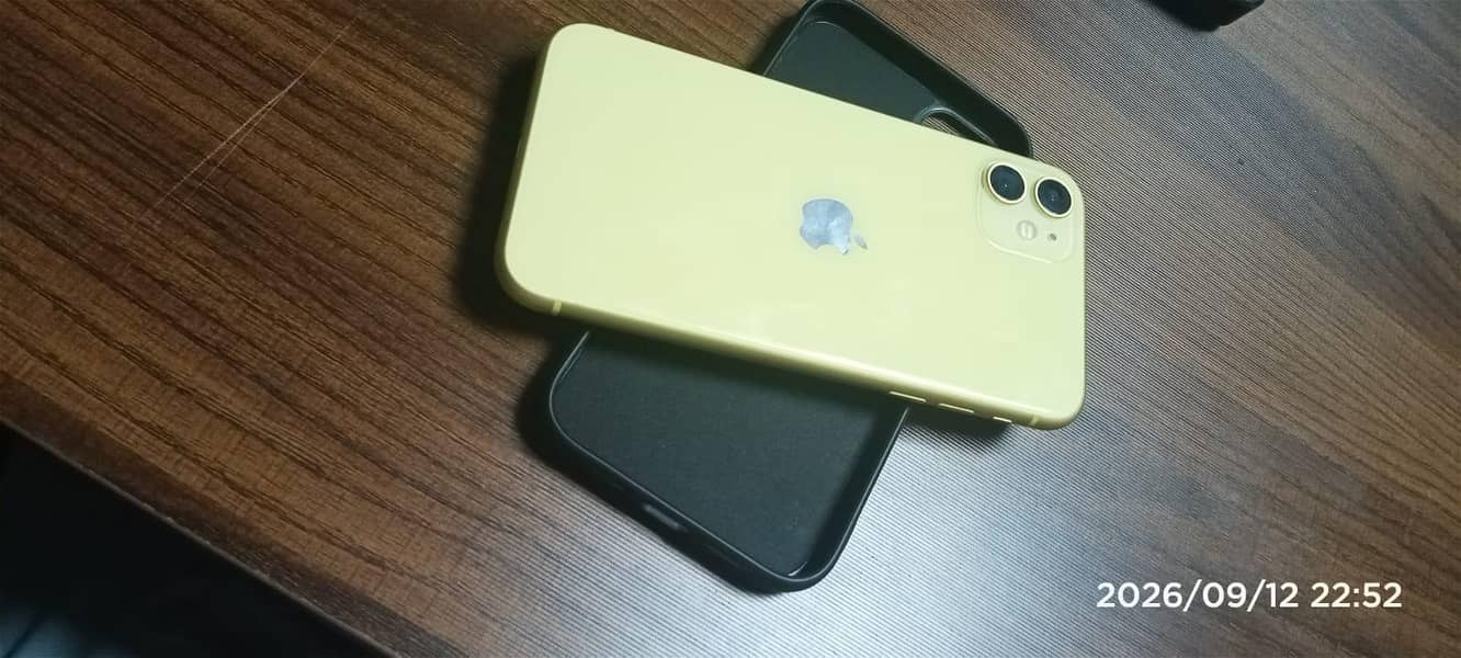Apple iPhone 11 3