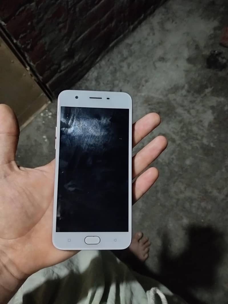 OPPO A57 0