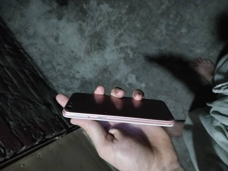 OPPO A57 1