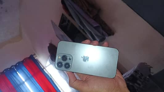 Apple iPhone 13 Pro