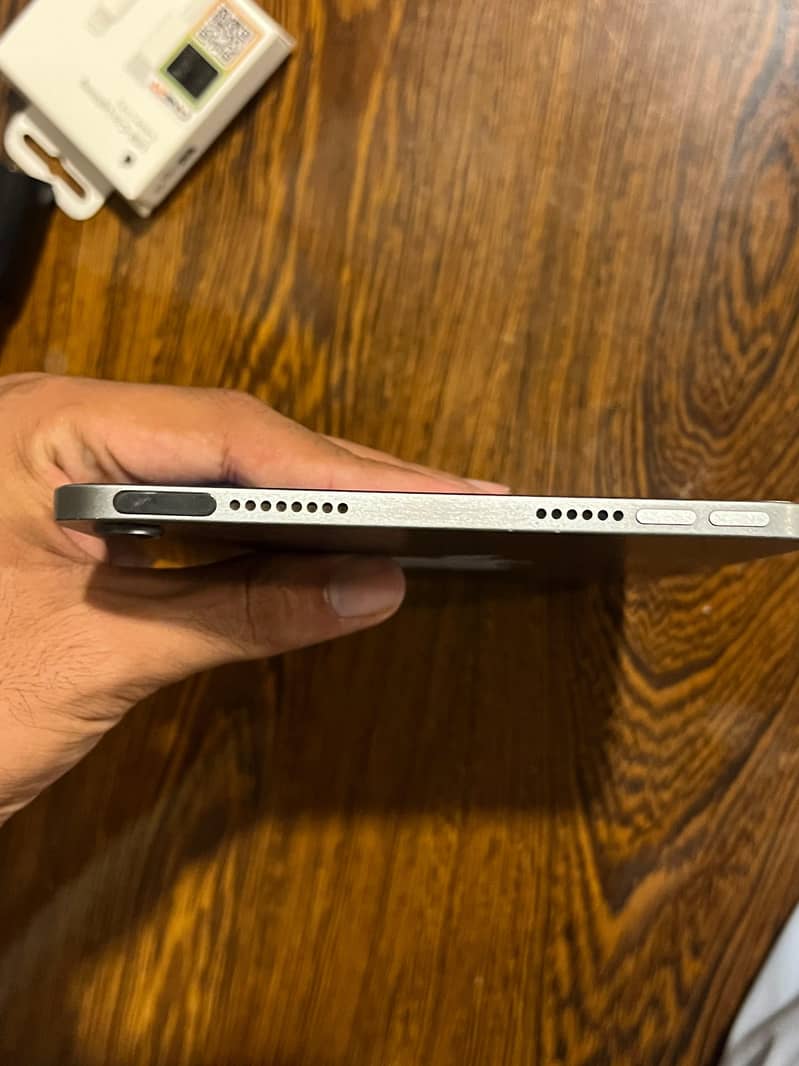 iPad Mini 6 - Space Grey 4