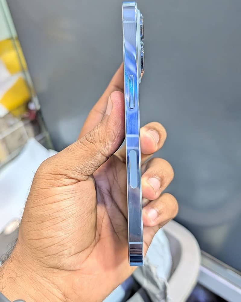 Apple iPhone 13 Pro 4