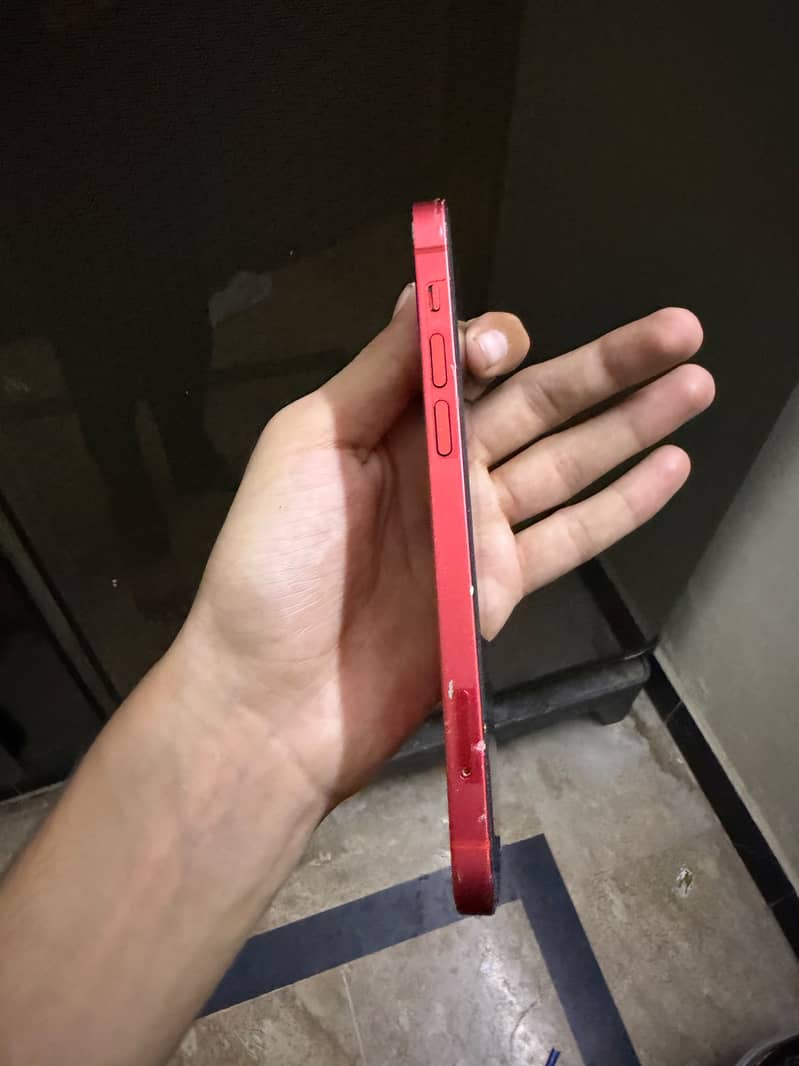 Apple iPhone 12 4