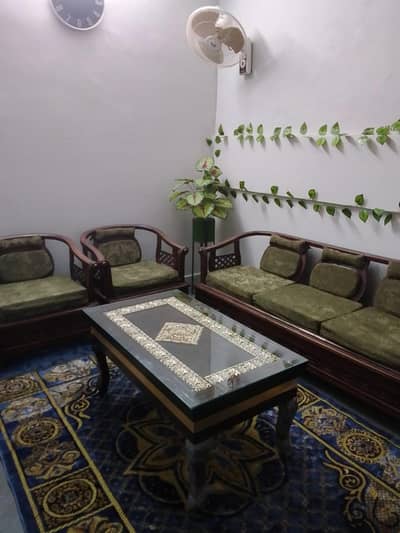 5 Seater Soofa Set And One Central Table