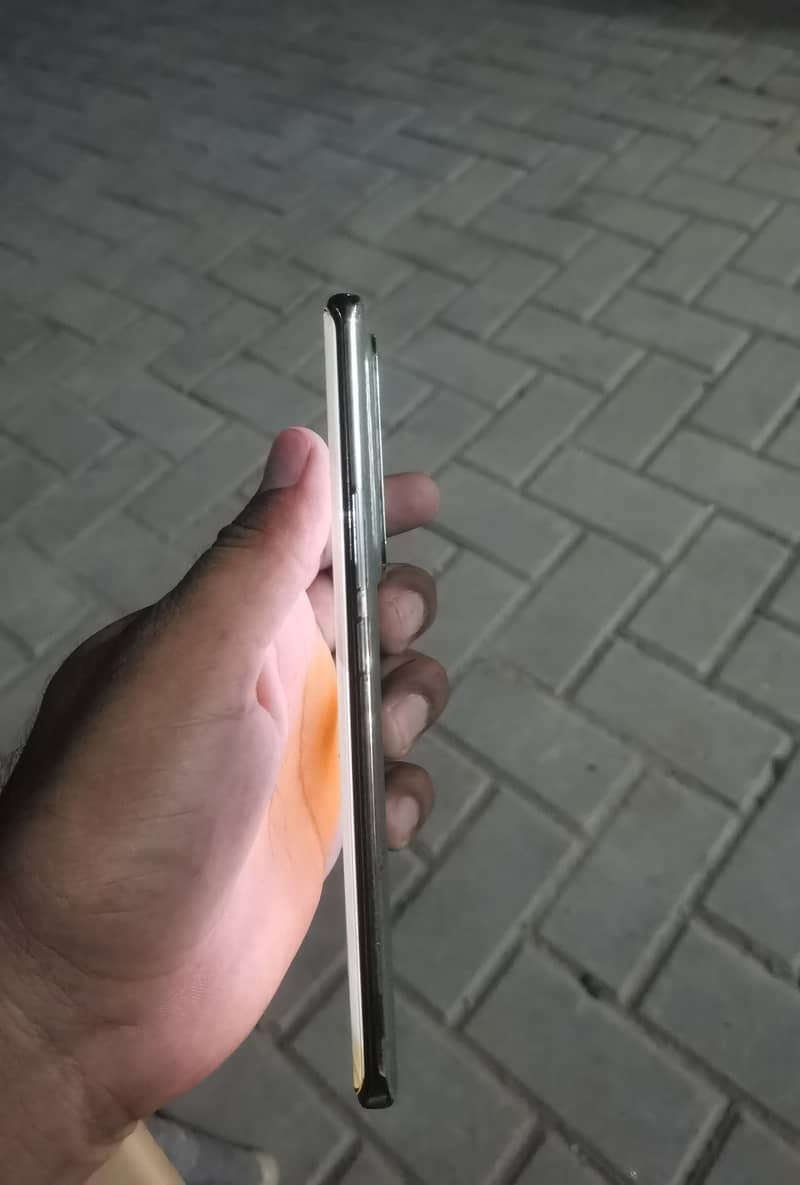 Infinix Zero 30 4